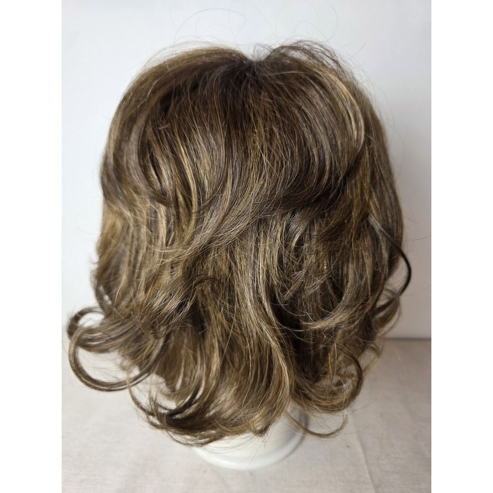 Toni Brattin Wig Brown Blend Layered Medium Short With Fringe Wavy Synthetic